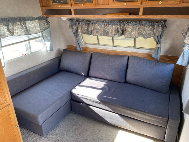 2003 R-Vision Trail Lite