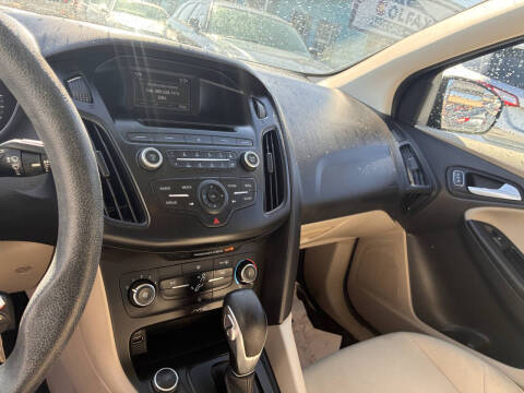 2017 Ford Focus SE