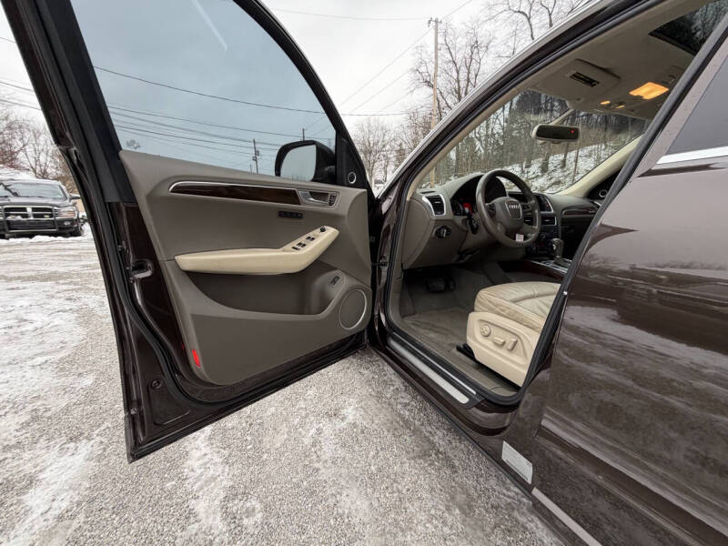 2011 Audi Q5 2.0T quattro Premium Plus