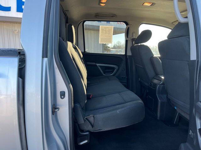 2015 Nissan Titan
