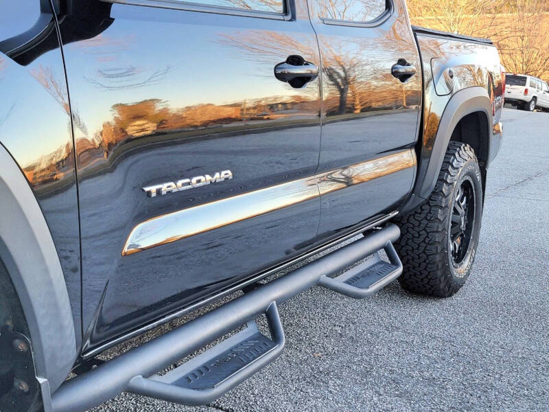 2016 Toyota Tacoma TRD Off Road photo 11