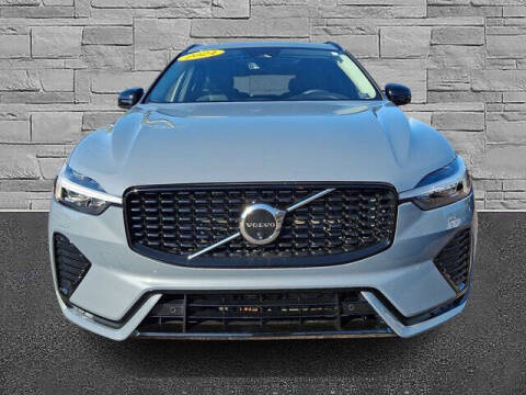 2024 Volvo XC60 B5 Plus Dark Theme