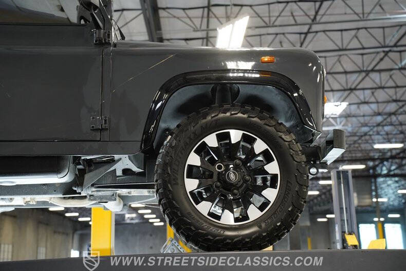 1987 Land Rover Defender