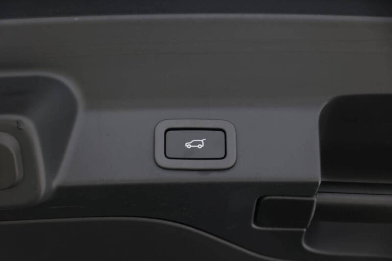 2020 Jaguar F-PACE Checkered Flag Limited Edition