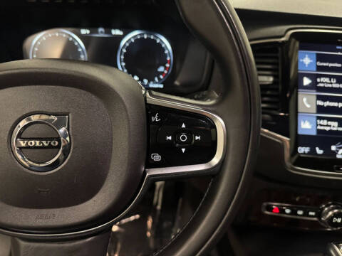 2016 Volvo XC90 T6 Momentum