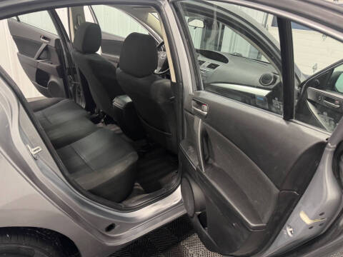 2011 Mazda MAZDA3 i Touring