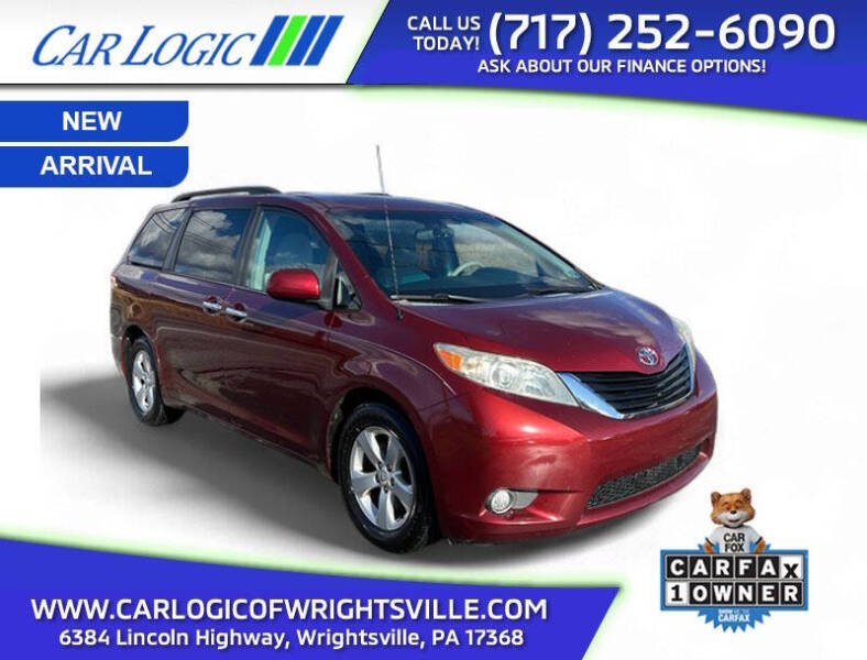 2013 Toyota Sienna LE 7-Passenger Auto Access Seat
