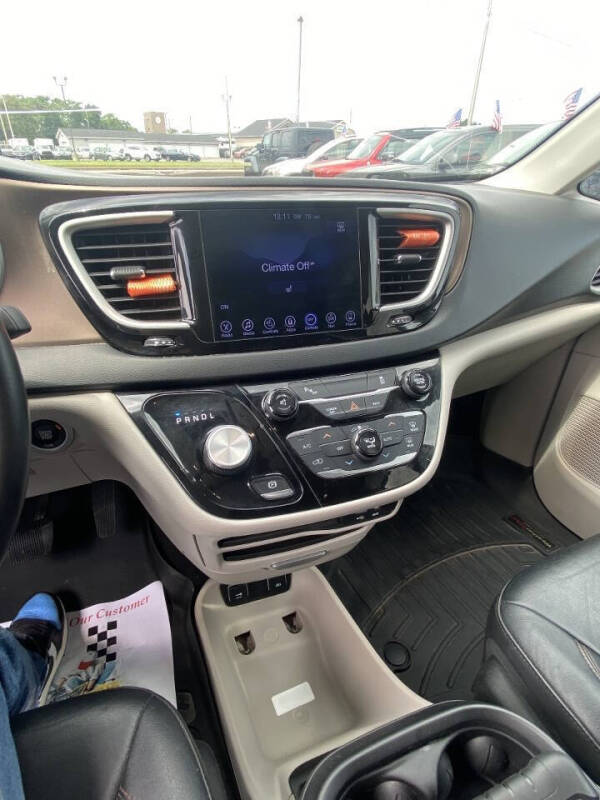 2017 Chrysler Pacifica Touring Plus