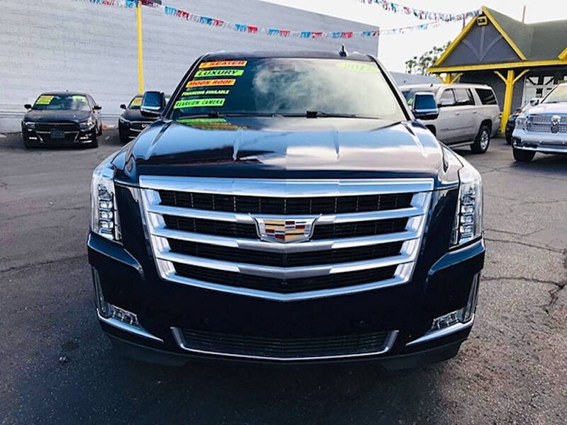 2017 Cadillac Escalade Luxury