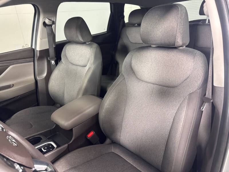 2020 Hyundai Santa Fe SE