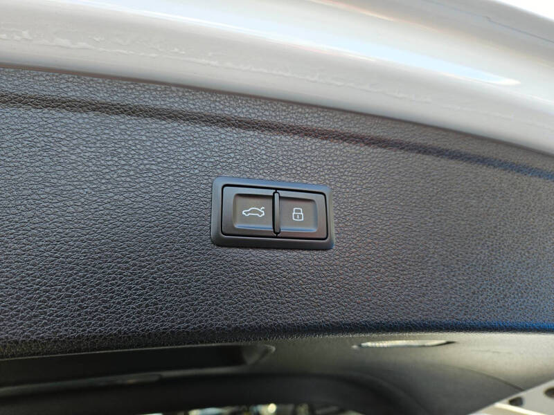 2019 Audi SQ5 3.0T quattro Premium Plus