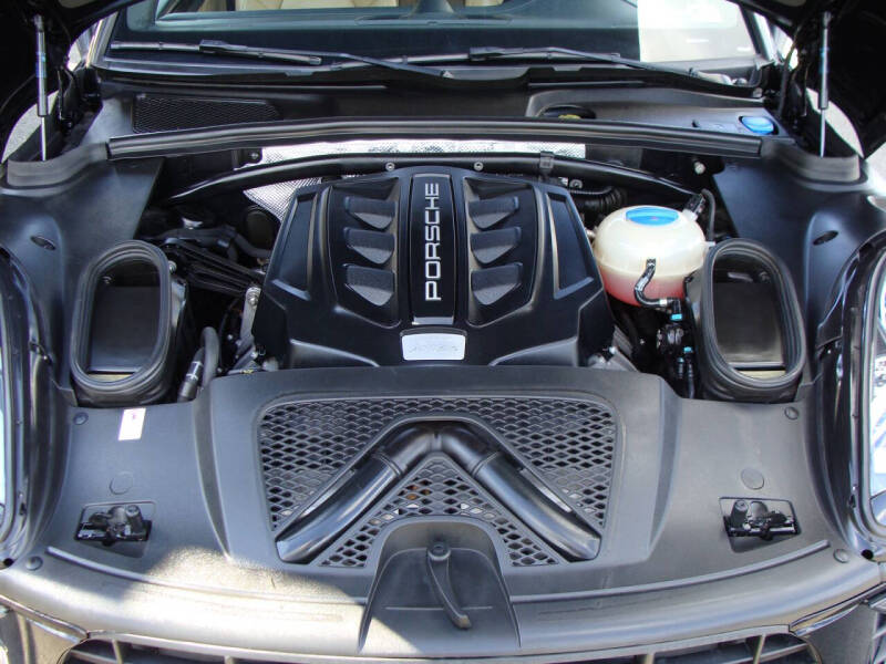 2017 Porsche Macan S