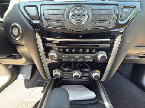 2017 Nissan Pathfinder S