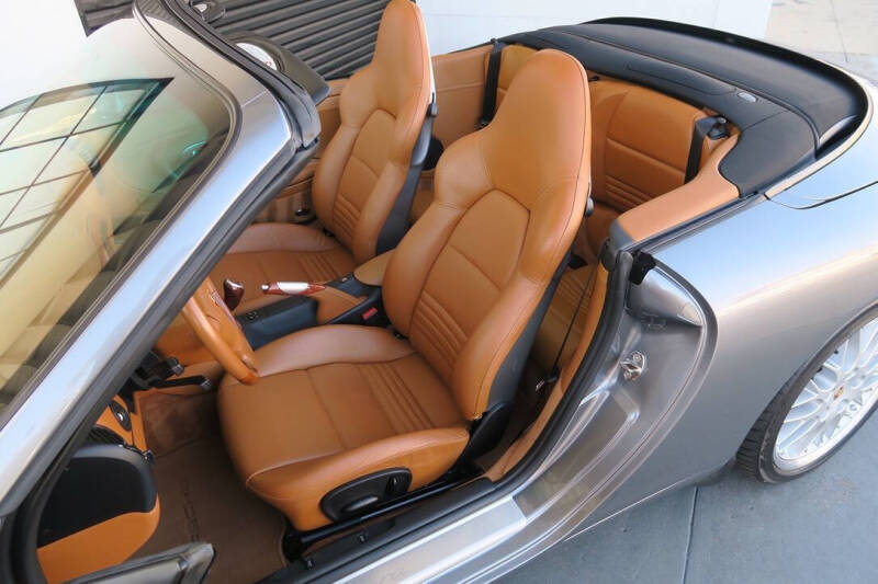 2002 Porsche 911 Carrera