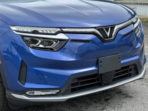 2025 VinFast VF8 Plus