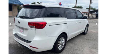 2017 Kia Sedona L