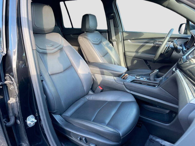2025 Cadillac XT6 Sport
