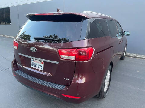 2017 Kia Sedona LX