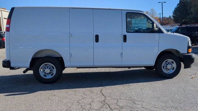 2025 Chevrolet Express 2500