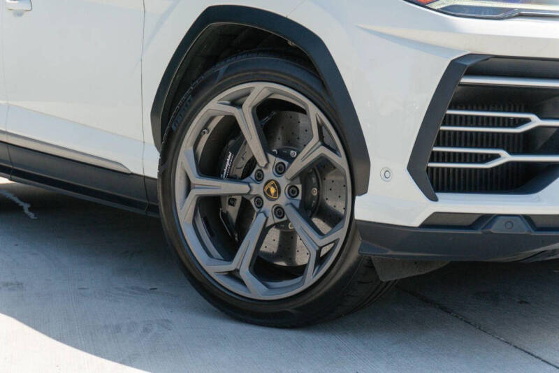 2020 Lamborghini Urus