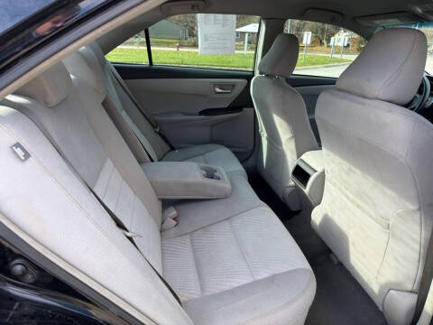 2016 Toyota Camry LE