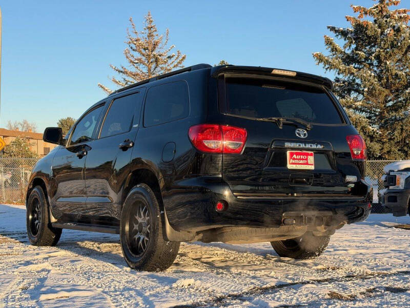 2016 Toyota Sequoia SR5