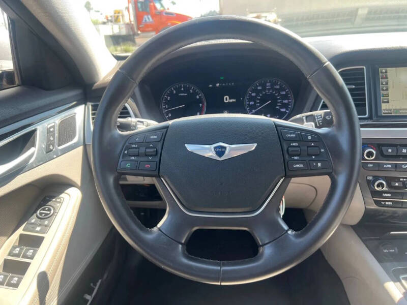 2017 Genesis G80