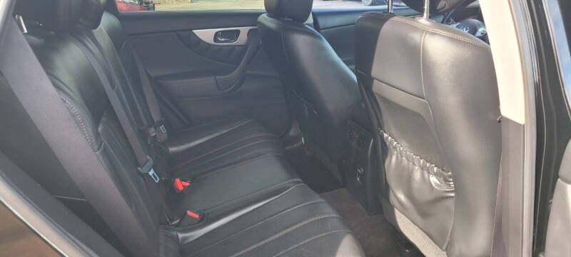 2017 Infiniti QX70