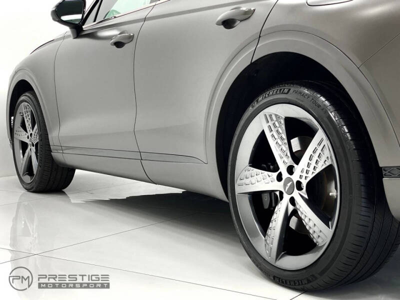 2023 Genesis GV70 2.5T Standard