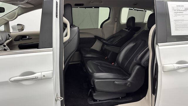 2021 Chrysler Pacifica Hybrid Touring L