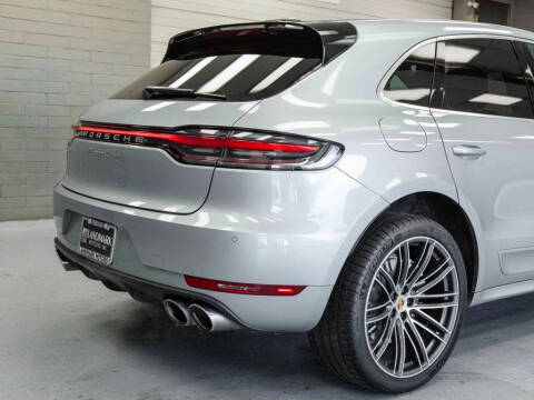 2021 Porsche Macan Turbo