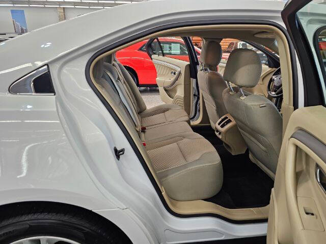 2017 Ford Taurus SEL