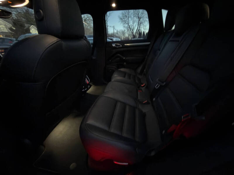 2014 Porsche Cayenne GTS