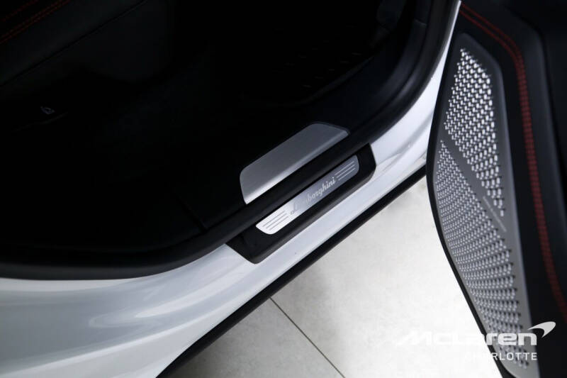 2022 Lamborghini Urus