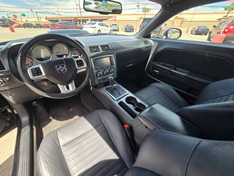 2012 Dodge Challenger R/T Plus