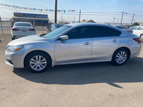 2018 Nissan Altima for sale at First Choice Auto Sales in Bakersfield CA