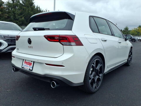 2025 Volkswagen Golf GTI Autobahn