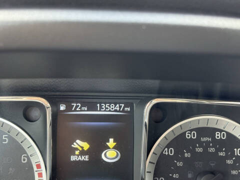 2017 Nissan Titan SV