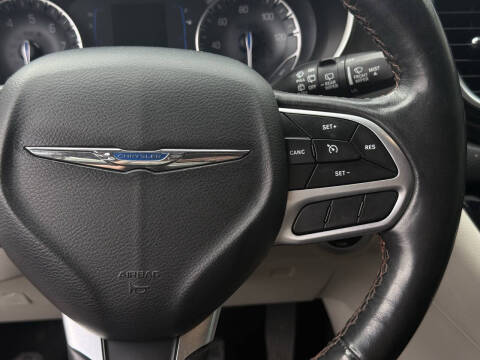 2020 Chrysler Pacifica Touring L