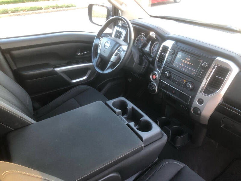 2019 Nissan Titan SV