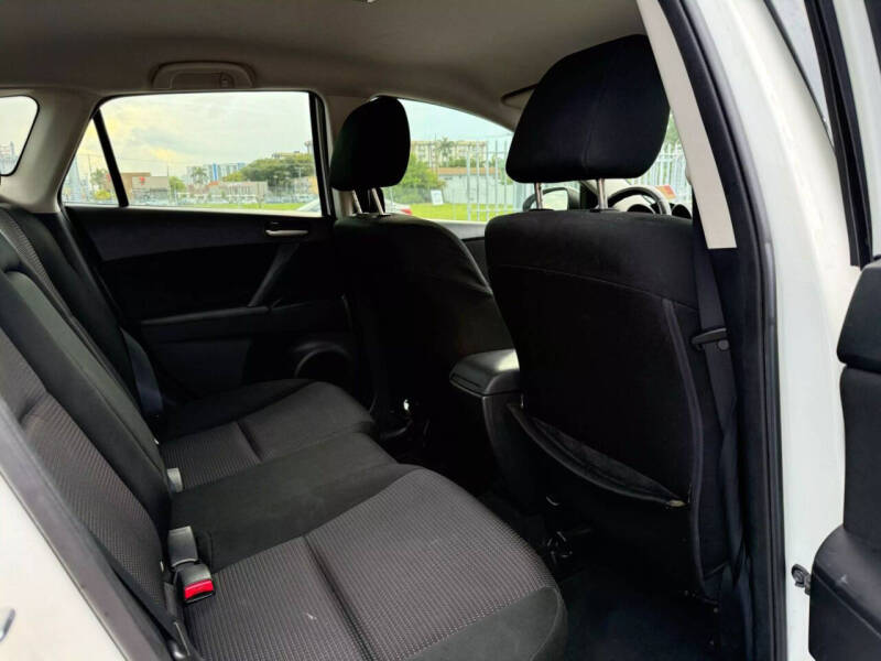 2013 Mazda MAZDA3 i Touring