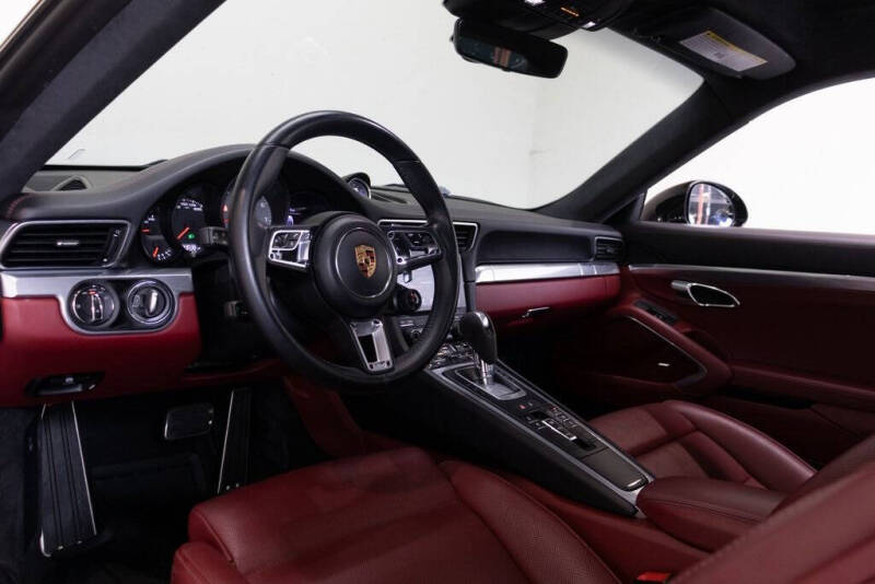 2017 Porsche 911 Carrera S