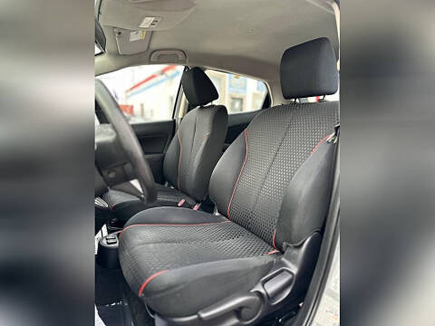 2013 Mazda MAZDA2 Touring