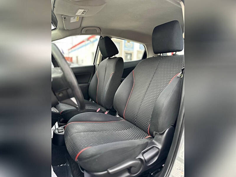 2013 Mazda MAZDA2 Touring