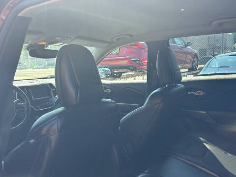 2021 Jeep Cherokee Latitude Lux