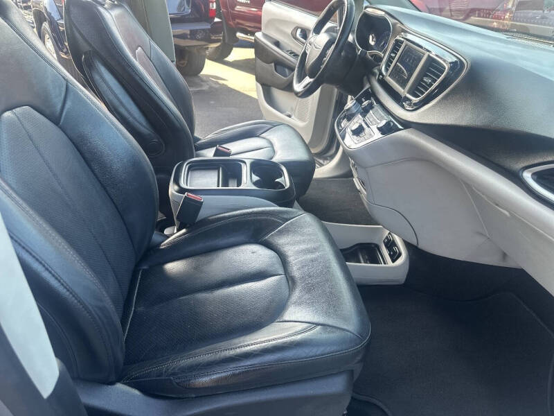 2019 Chrysler Pacifica Touring L