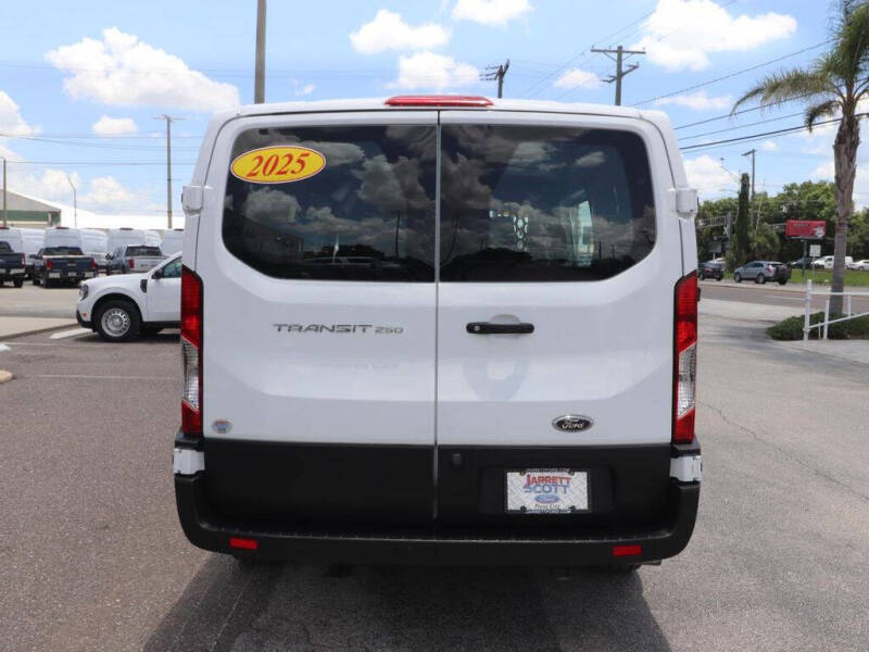 2025 Ford Transit