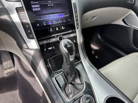 2022 Infiniti Q50 Luxe