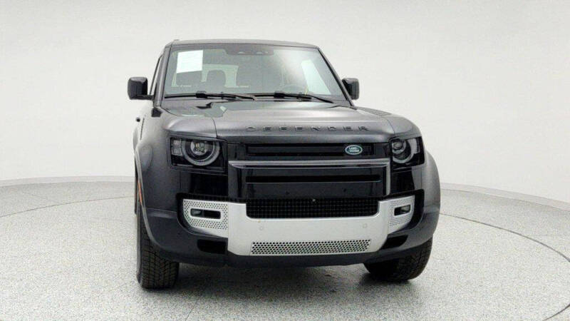 2023 Land Rover Defender 90 SE