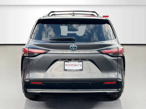 2025 Toyota Sienna Platinum 7-Passenger